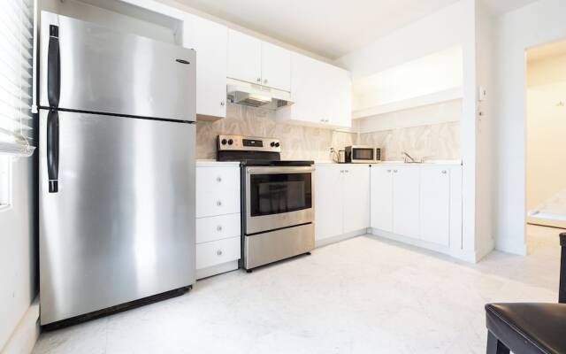 Rue Drolet 2-Bedroom Apartment