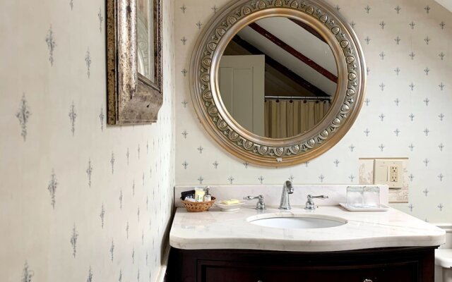 Youngtown Inn & Restaurant