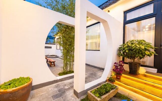 Wutong Suxia Guesthouse