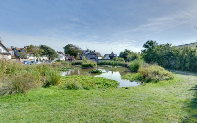 This Seafront Forth Floor Apartment Allows for Fantastic Seaviews From the Balcony