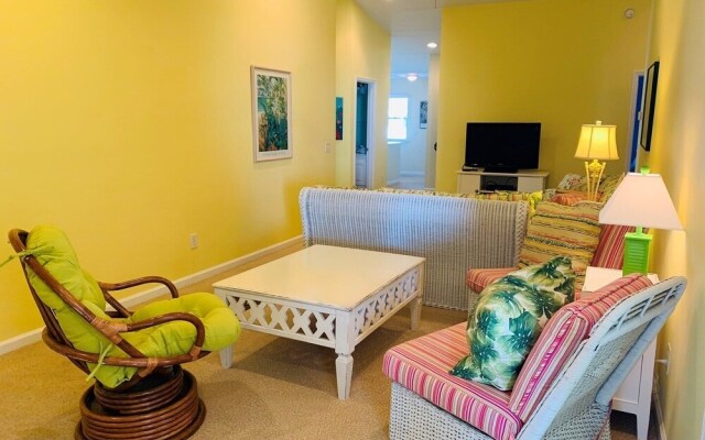 Majak Moments 7 Bedroom Home by RedAwning