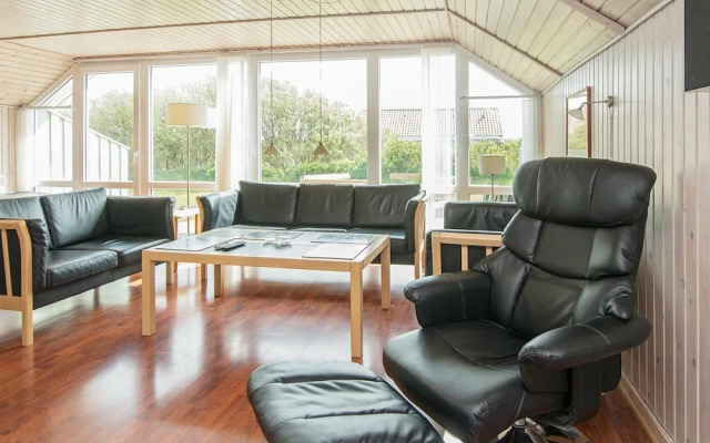 Vintage Holiday Home in Hvide Sande Not Far From Sea Coast - фото 2