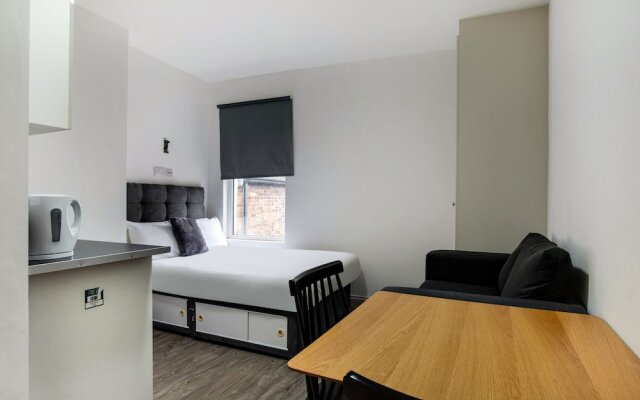 Modest Apartment in London Near Wimbledon Park