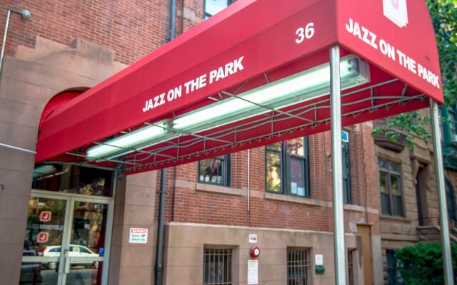 Jazz on the Park Hostel