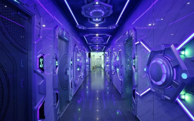 The Arrivals Hotel - District 1