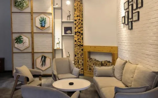 Hua Qian Zhu Homestay