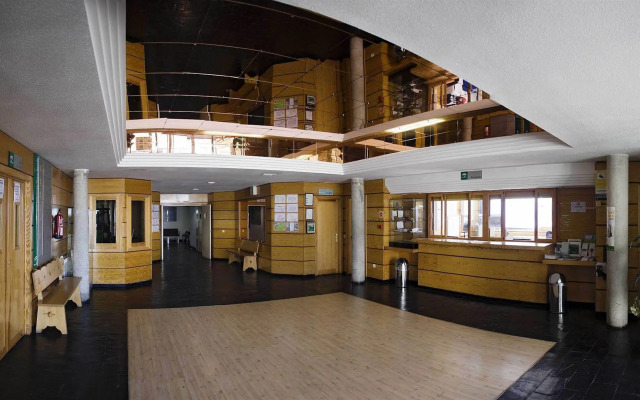 Albergue Inturjoven Sierra Nevada - Hostel