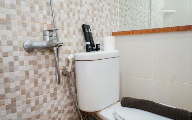 Homey 1BR with City View at Green Pramuka Apartment By Travelio