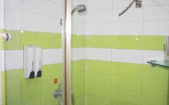 7 Days Inn Wuhan Guanggu Square Huazhong University of Science and Technology Branch