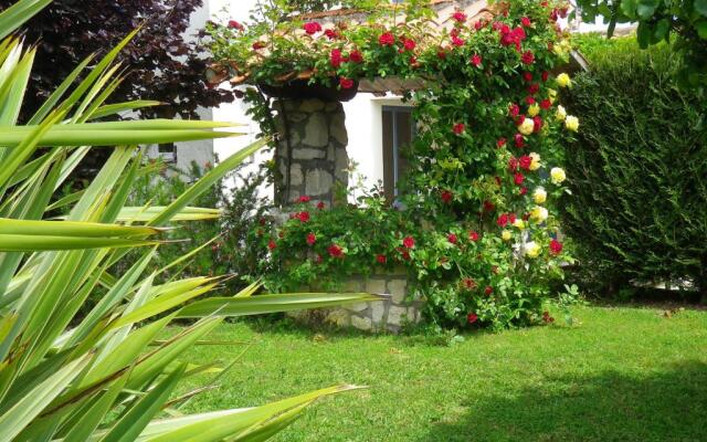 Eglantine et Chèvrefeuille