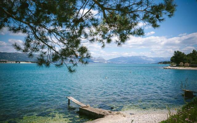 Apartments Ivica - 150m from sea