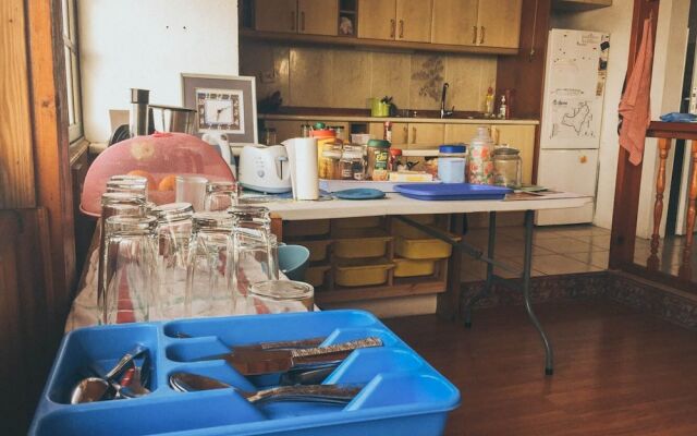 Blue Canary Hostel - Adults Only