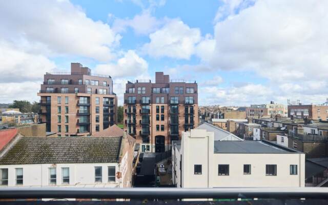 The Harlesden Hideaway - Lovely 2bdr Flat With Balcony