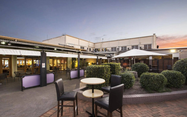 Nightcap at Ocean Beach Hotel