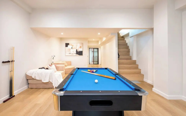 Stylish 5BR Poolhouse & Theater 2mins to BTS