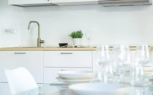 Piazza Amedeo Stylish Apartment by Wonderful Italy