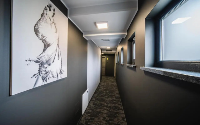 Rustica Rooms