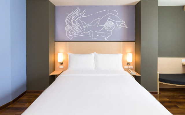 ibis Vientiane Nam Phu