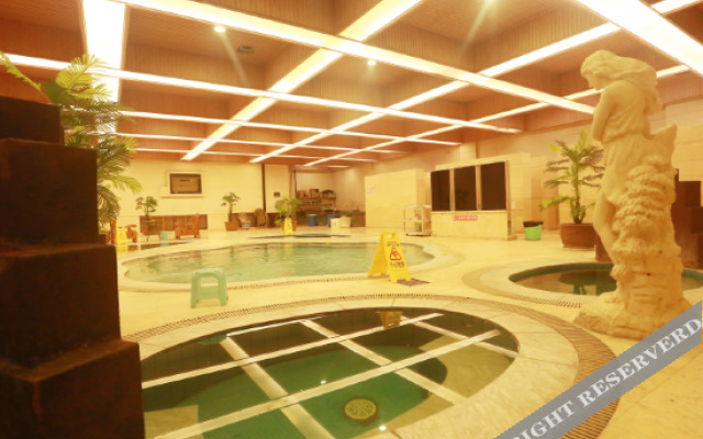 Grand Dragon Hotel