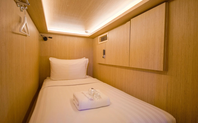 CUBE Boutique Capsule Hotel @ Kampong Glam
