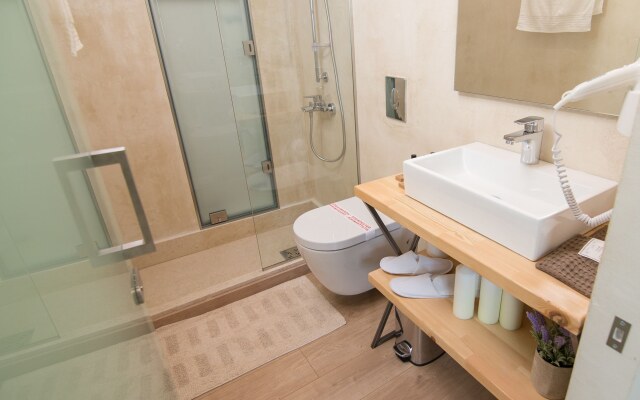 Panellinion Luxury Rooms
