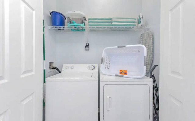 Condo w/ Prime View of Lake, Pool & Fireworks!