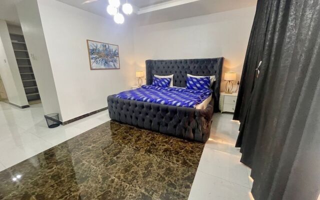 Luxury 3bedroom duplex