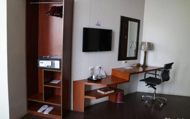 Avenue Suites Hotel