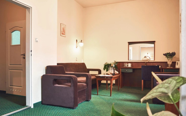 Nobilton Hotel
