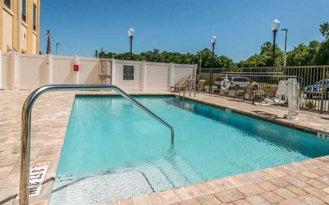 Comfort Suites Dunnellon near Rainbow Springs