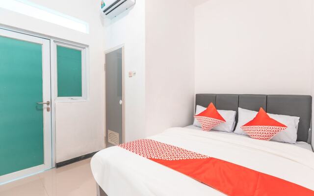 J&b Room Utan Kayu by OYO Rooms