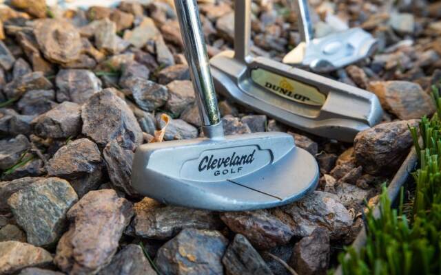 Scottsdale Waltann 3 Bedroom Home by RedAwning