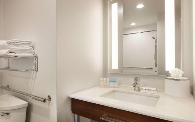 Hampton Inn Dulles - Cascades