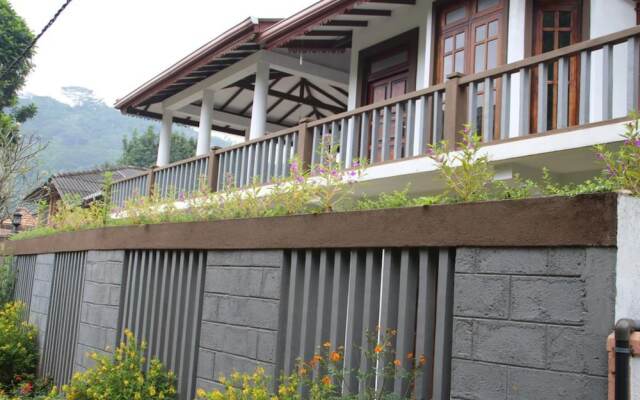 Self Cate Luxury Hostel