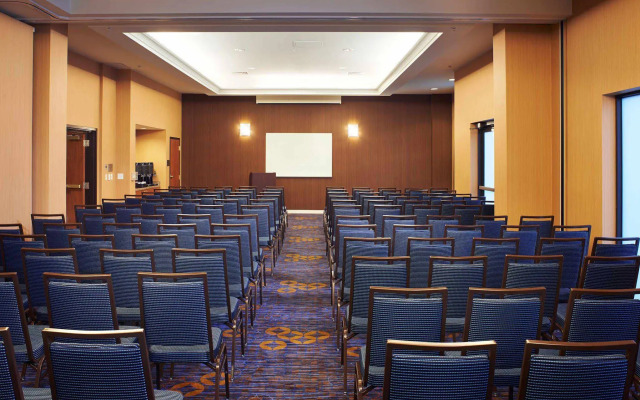Courtyard by Marriott Kansas City Overland Park/Convention Center