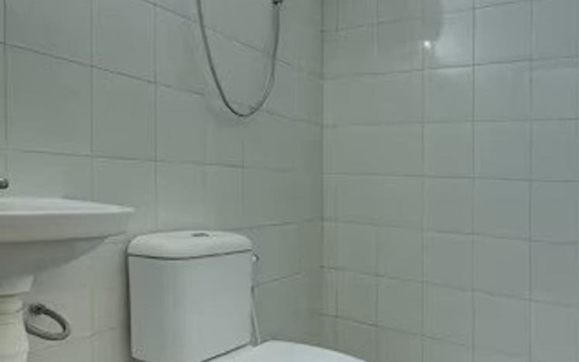 Sukomanunggal Inn by OYO Rooms