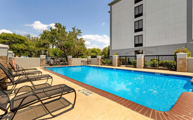 Best Western Plus Sugar Land Houston