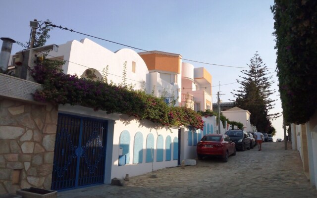 Partie de pittoresque maison en bord de mer
