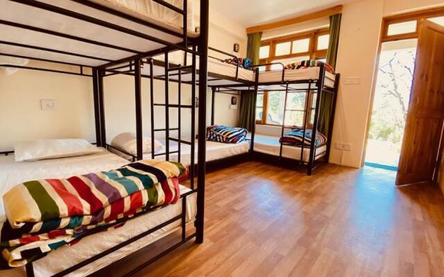 Madpackers Manali - Hostel