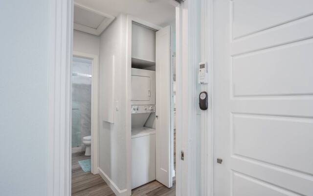 Modern Grove Beautiful 3 Bedroom Home