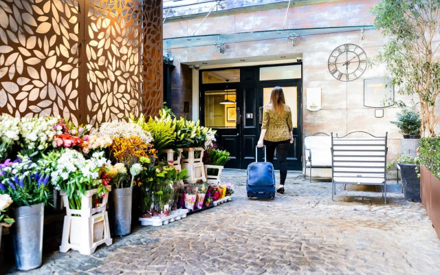 The Alma Hotel
