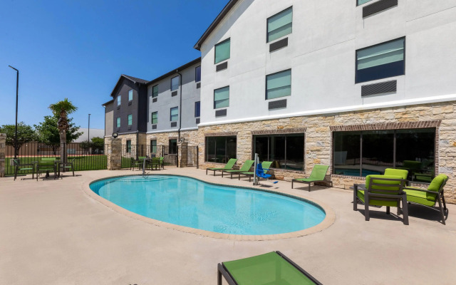 Wingate by Wyndham College Station South