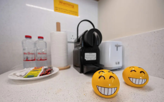 Pink Panther Soft Glam 1BR in Surf 2