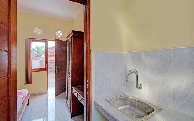 OYO 92952 Nirmala Guest House