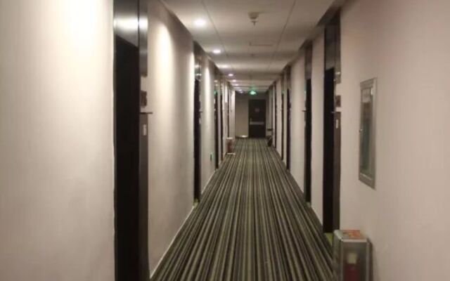 Jinan Silver Carnival Hotel