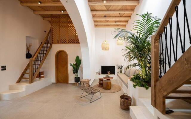 CasaCarma II, private pool, boho design, tradition