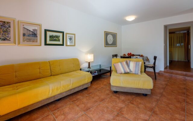 Apartment Loncaric Zuti