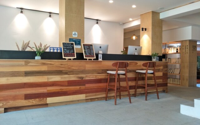Wangshan Travelling With Hotel