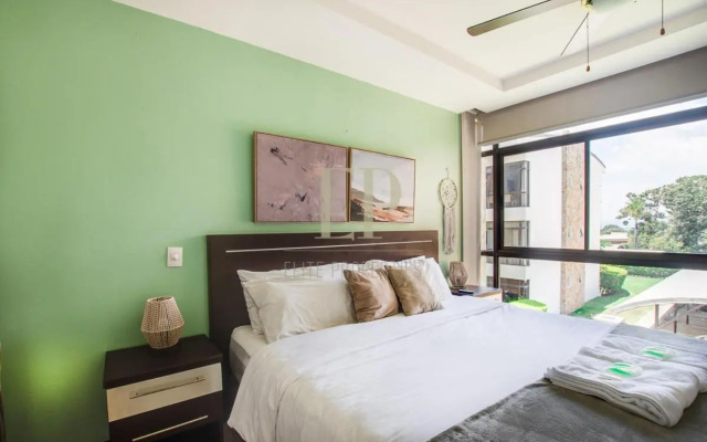 Modern 2 bed APT complex Pool,Tennis,Gym,FreeWiFi