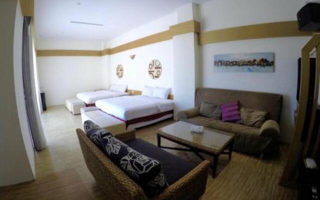Dive Inn 633
